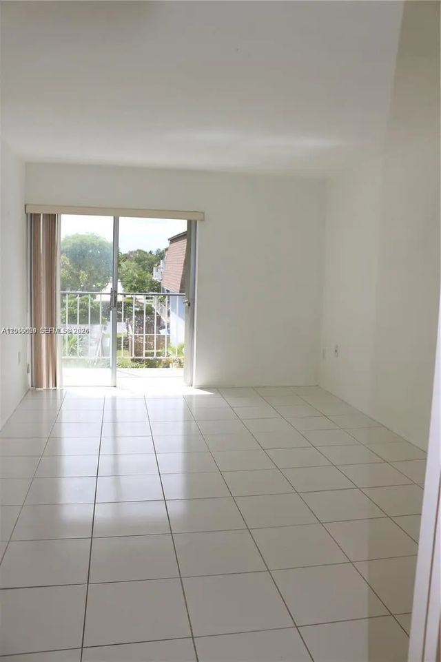 5 of 23 - 9611 Sw 77th Avenue #306a, Miami, FL