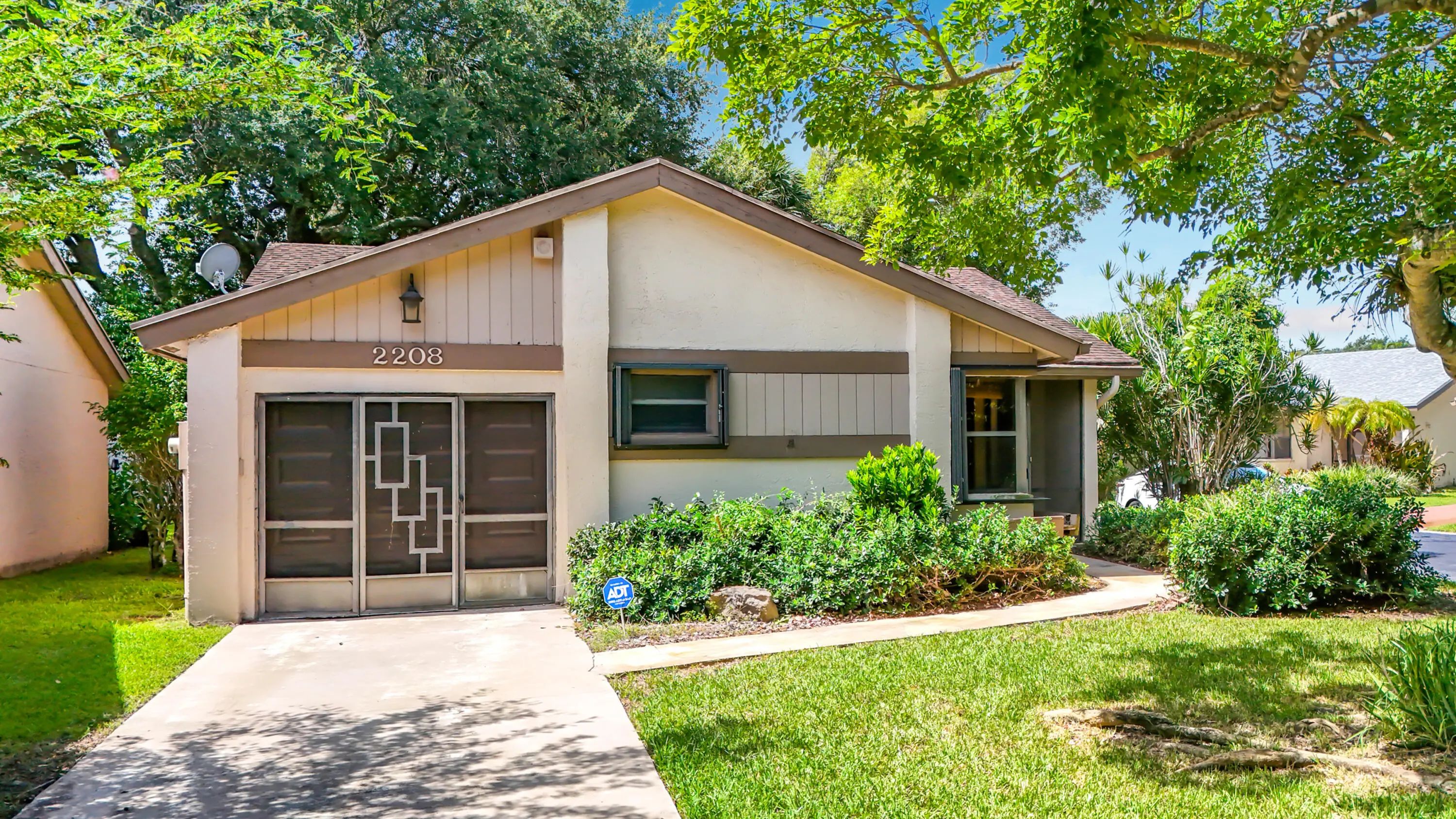 2208 Seagrape Circle, Coconut Creek