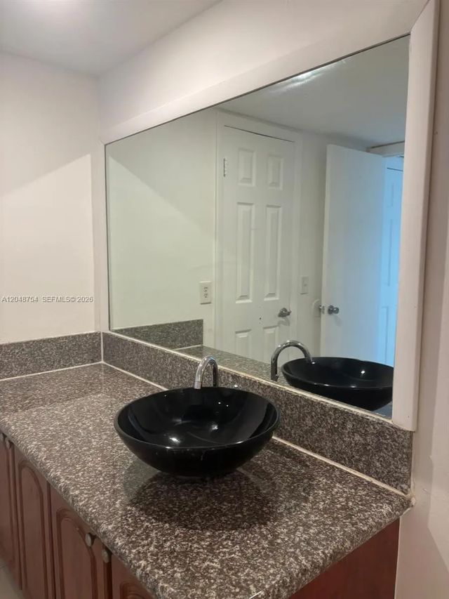 4 of 7 - 7110 Nw 179th Street #211, Hialeah, FL