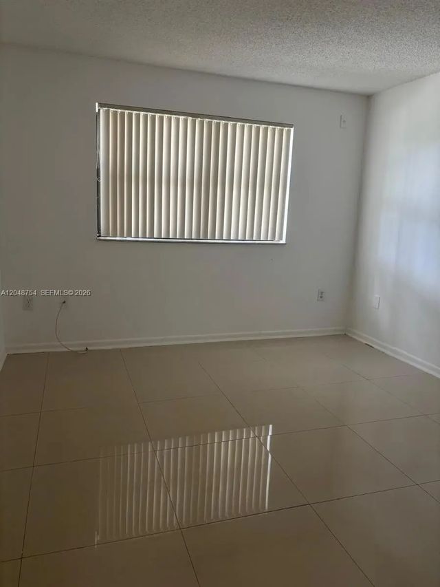 5 of 7 - 7110 Nw 179th Street #211, Hialeah, FL