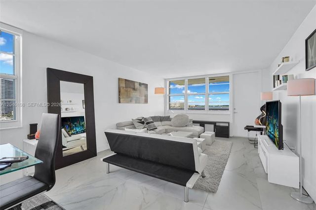 5 of 32 - 2016 Bay Drive #808, Miami Beach, FL