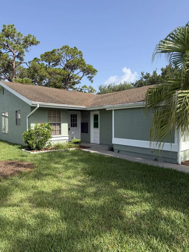 2 of 29 - 1720 Se Linpark Court, Port St. Lucie, FL