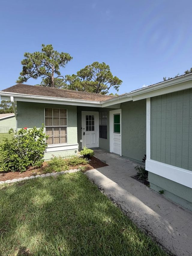 3 of 29 - 1720 Se Linpark Court, Port St. Lucie, FL