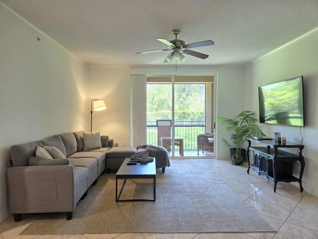 11790 Saint Andrews Place #205, Wellington