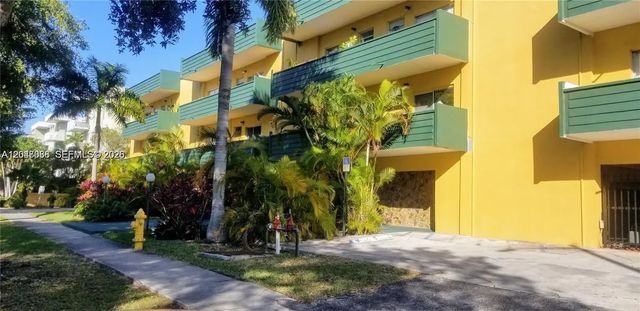 3 of 21 - 1975 Ne 135th Street #3f, North Miami, FL