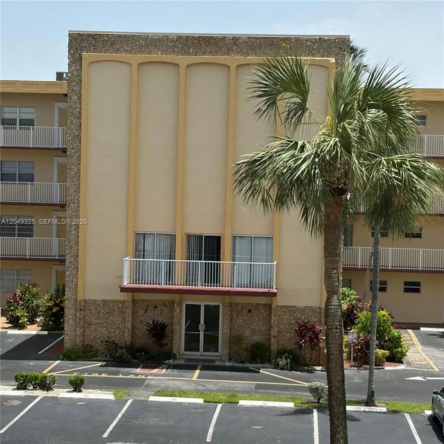 3940 Nw 42nd Avenue #313, Lauderdale Lakes