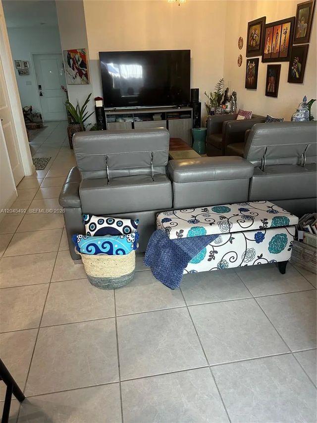 5 of 35 - 2615 Se 12th Street, Homestead, FL