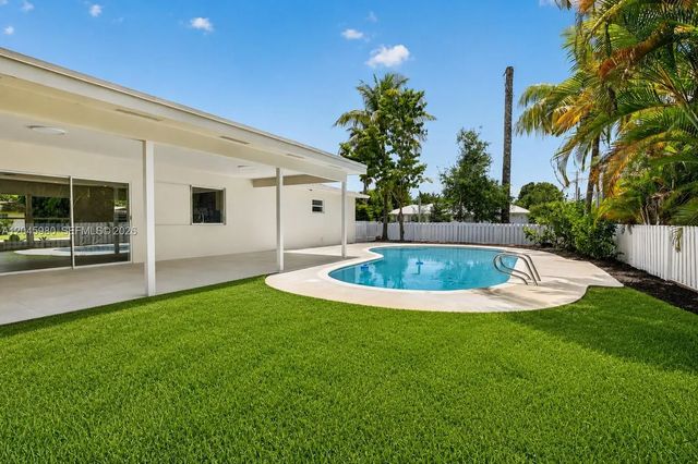 2 of 53 - 7040 Nw 8th Court, Plantation, FL