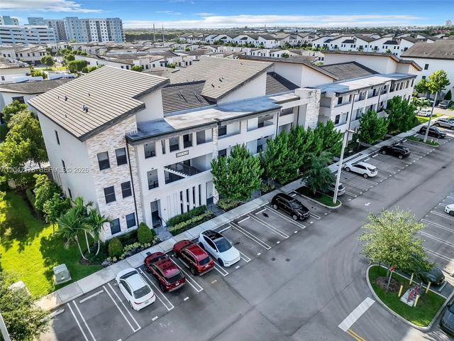 8045 Nw 104th Avenue #32, Doral
