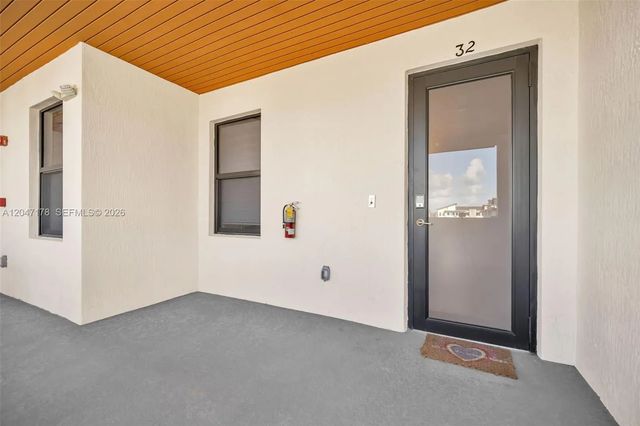 2 of 35 - 8045 Nw 104th Avenue #32, Doral, FL