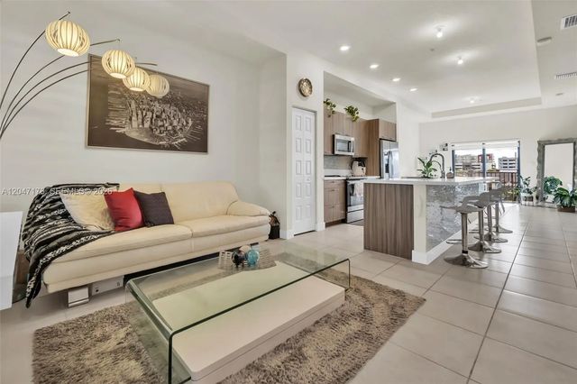 4 of 35 - 8045 Nw 104th Avenue #32, Doral, FL