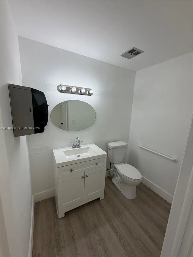 3 of 4 - 503 Sw 12th Avenue, Miami, FL