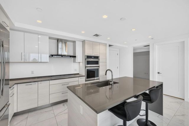 5 of 43 - 100 E Las Olas Boulevard #1902, Fort Lauderdale, FL