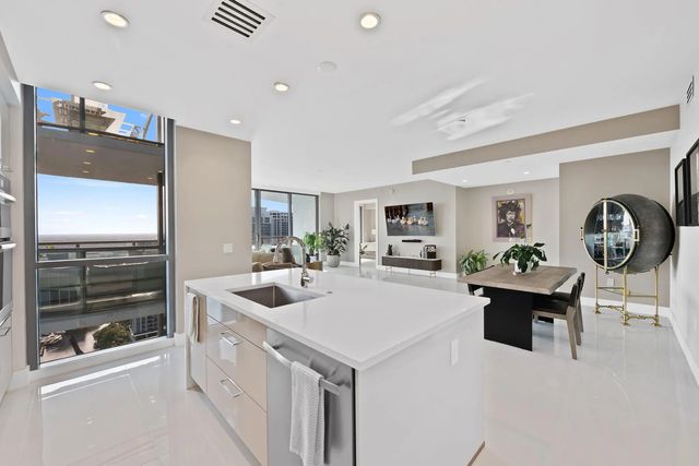 4 of 57 - 100 E Las Olas Boulevard #3804, Fort Lauderdale, FL