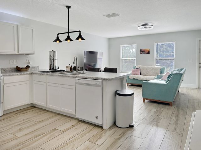 5 of 32 - 1958 Se Floresta Drive, Port St. Lucie, FL