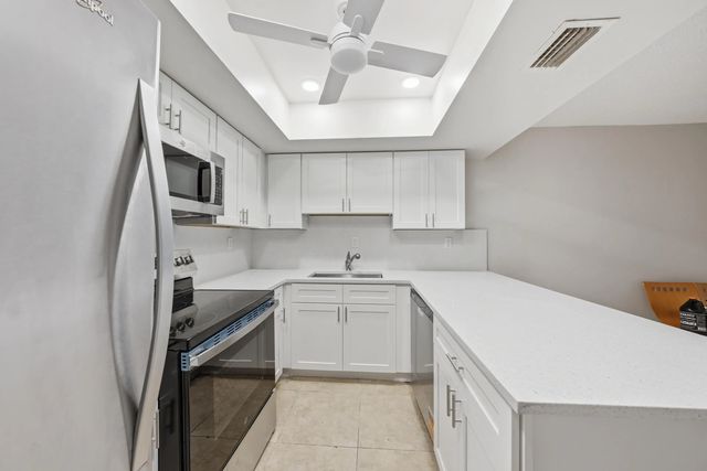 52 Canterbury Lane, Tamarac