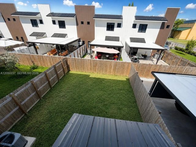4 of 24 - 552 Nw 7th Street #6, Florida City, FL