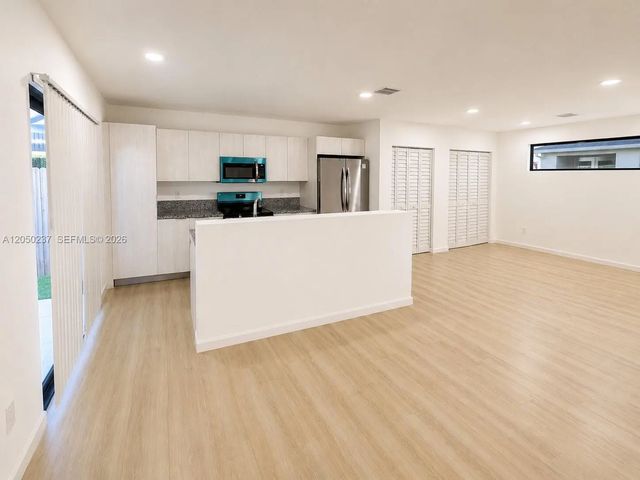 5 of 24 - 552 Nw 7th Street #6, Florida City, FL
