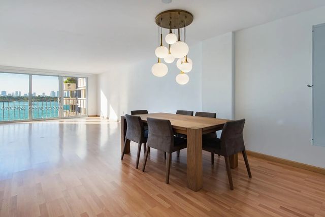 2 of 14 - 800 West Avenue #631, Miami Beach, FL