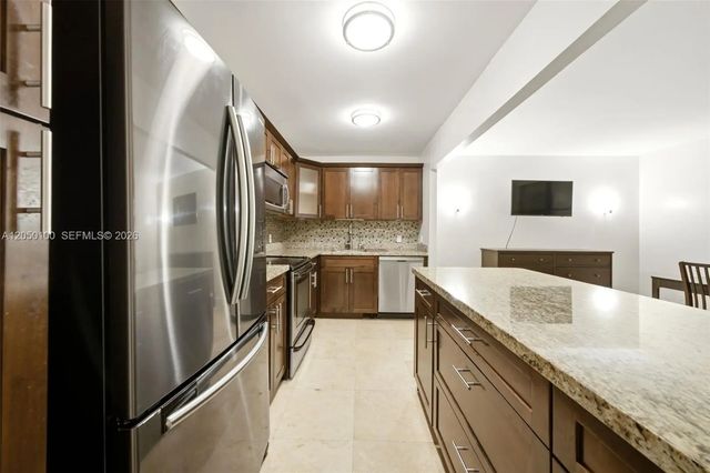 3 of 29 - 3440 Ne 192nd Street #1p-a, Aventura, FL