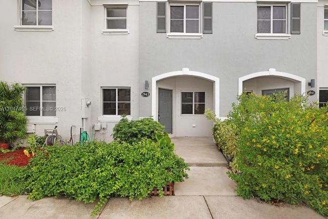 2 of 27 - 2943 Se 15th Terrace, Homestead, FL