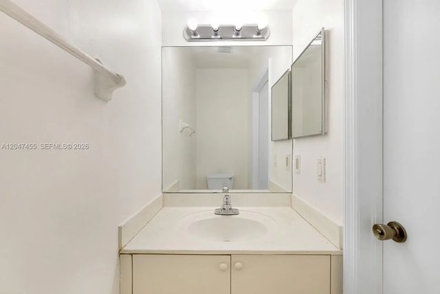 5 of 27 - 2943 Se 15th Terrace, Homestead, FL
