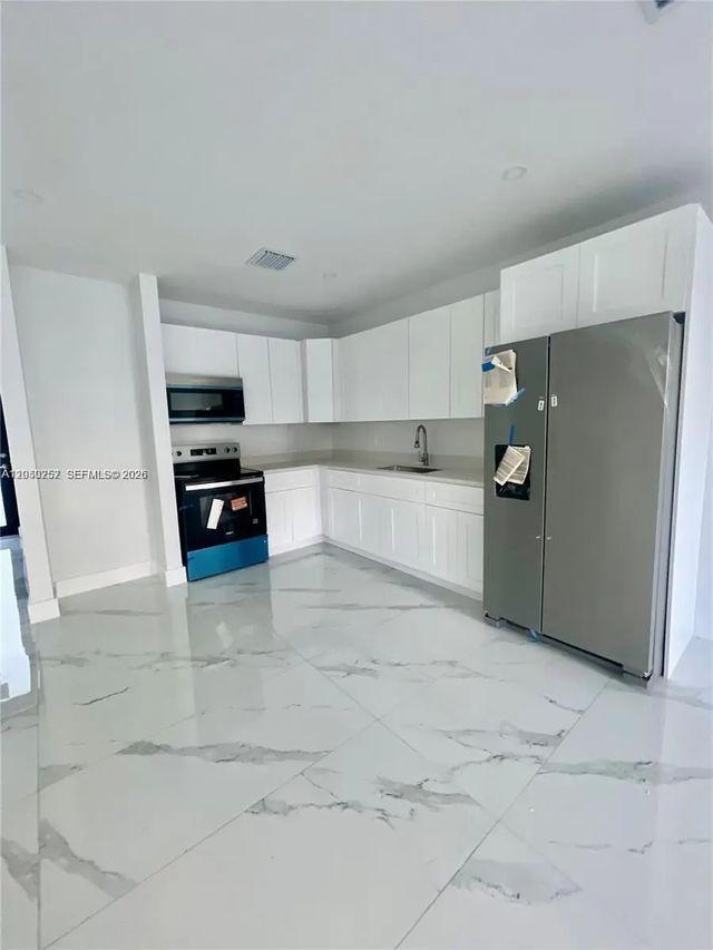 3 of 18 - 1220/1230 Nw 5th Court, Florida City, FL