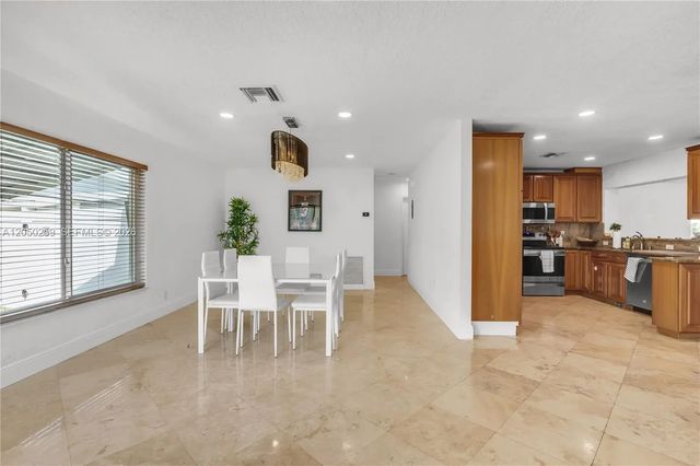 2 of 54 - 2424 Ne 18th Avenue, Wilton Manors, FL