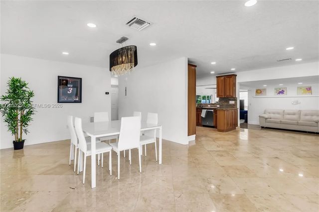3 of 54 - 2424 Ne 18th Avenue, Wilton Manors, FL