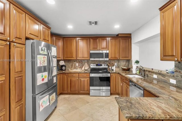 5 of 54 - 2424 Ne 18th Avenue, Wilton Manors, FL