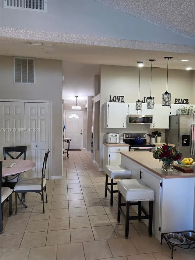 3 of 19 - 2824 Sunset Ridge Street, Deltona, FL