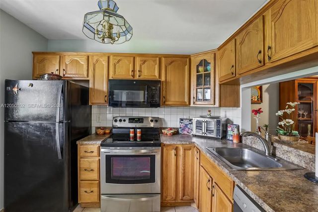 3 of 22 - 7094 Golf Colony Court #104, Lake Worth, FL