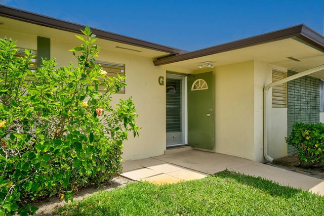 2 of 17 - 2915 Crosley Drive W #g, West Palm Beach, FL