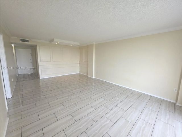 4 of 15 - 15600 Nw 7th Avenue #511, Miami, FL
