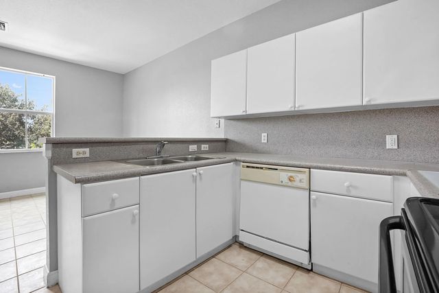 5 of 38 - 2019 Shoma Drive #178, Royal Palm Beach, FL