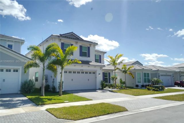 3 of 48 - 5770 Bristlecone Commoms, Westlake, FL