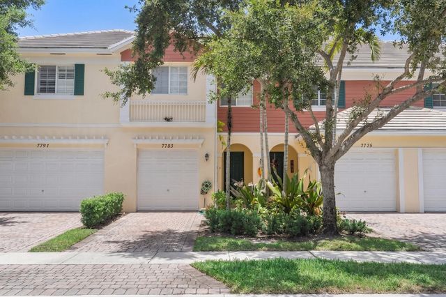 7783 Deercreek Court, Davie