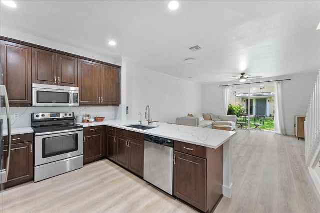 2 of 34 - 7783 Deercreek Court, Davie, FL