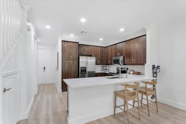 5 of 34 - 7783 Deercreek Court, Davie, FL