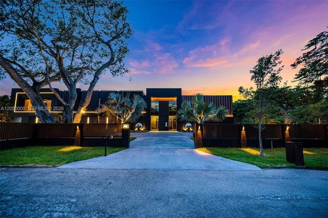 13500 Sw 69th Avenue, Pinecrest