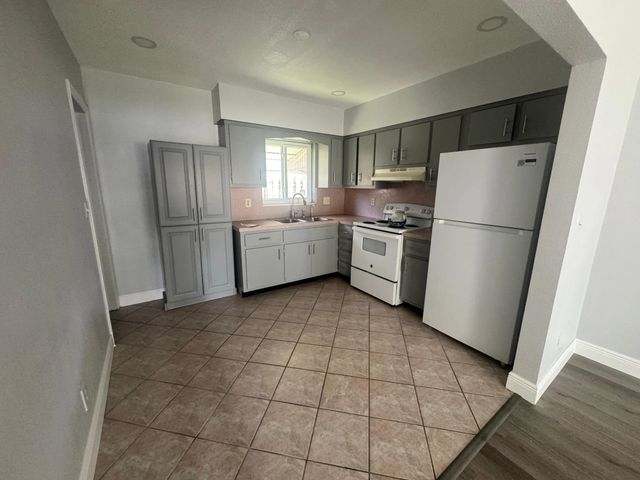5 of 5 - 4941 Sw 27th Avenue #1-2, Dania Beach, FL