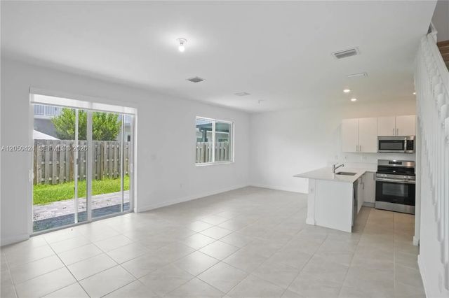 5 of 65 - 715 Se 15th Street #., Homestead, FL