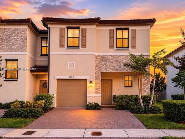 10072 Sw 231 St Lane, Miami