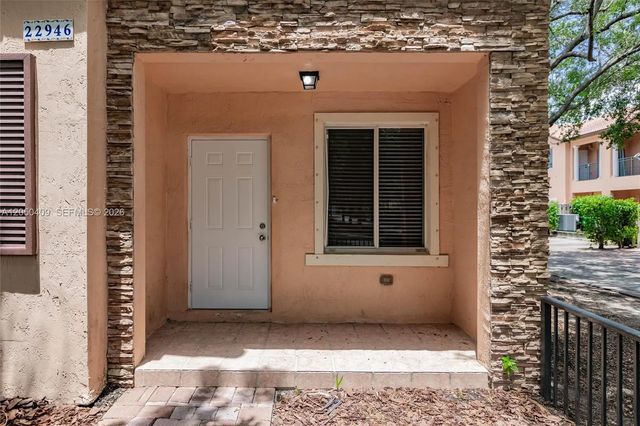 4 of 40 - 22946 Sw 112th Place, Miami, FL