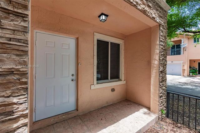 5 of 40 - 22946 Sw 112th Place, Miami, FL