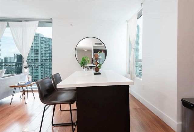 4 of 36 - 90 Sw 3rd Street #2113, Miami, FL