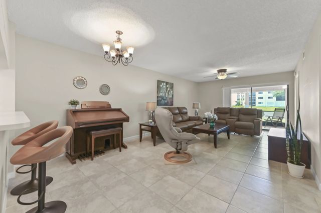 2 of 25 - 7618 Tahiti Lane #106, Lake Worth, FL