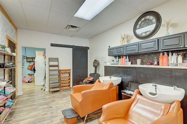 4 of 5 - 3909 Orange Avenue, Fort Pierce, FL