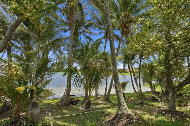 4 of 42 - 4531 Sw 146th Court, Miami, FL