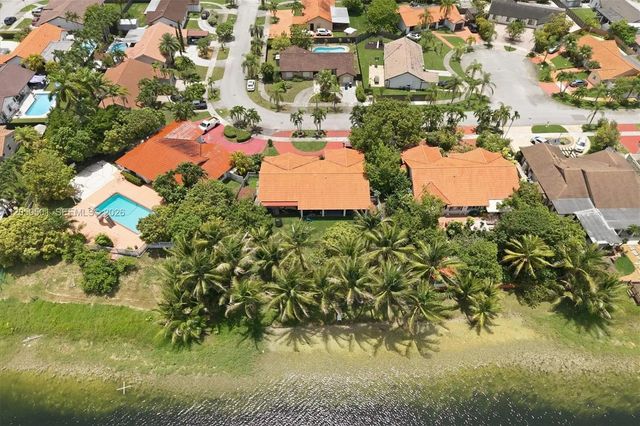 5 of 42 - 4531 Sw 146th Court, Miami, FL